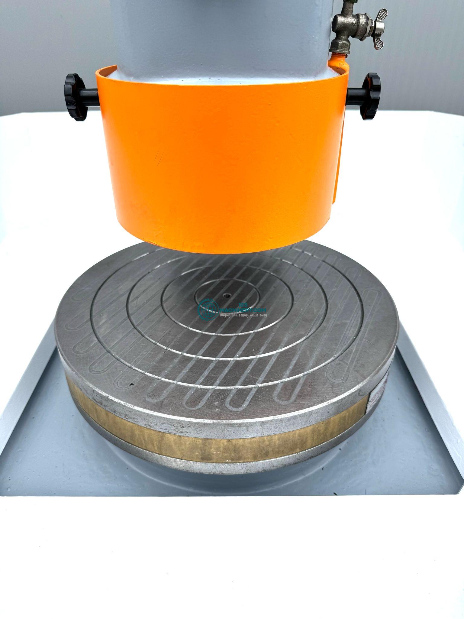 DELTA LC 400 - Rundtischflachschleifmaschine